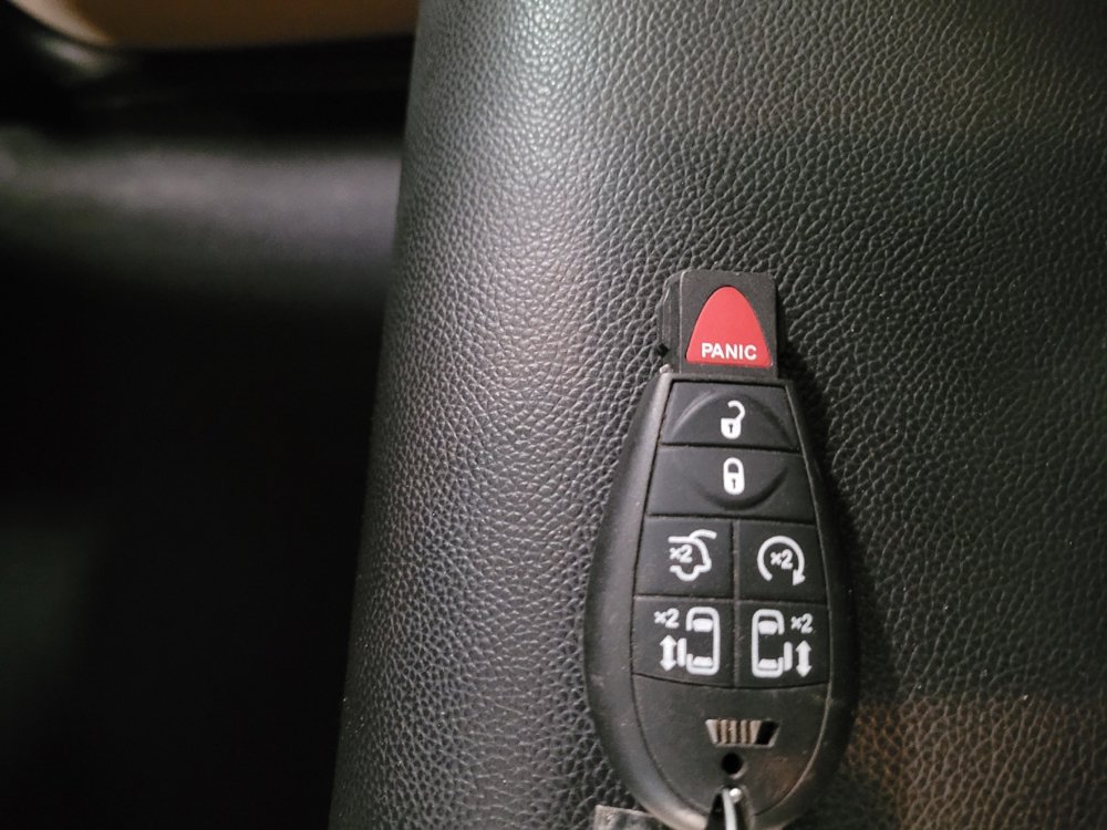 Used 2019 Dodge Grand Caravan SXT FWD image 32