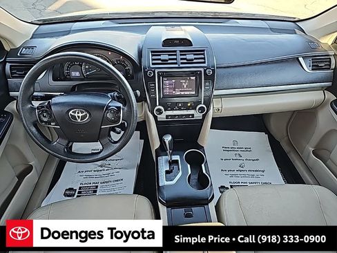 Used 2014 Toyota Camry LE image 14