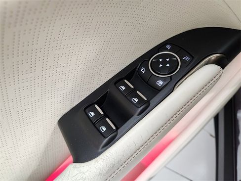 Used 2017 Lincoln MKC Black Label image 22