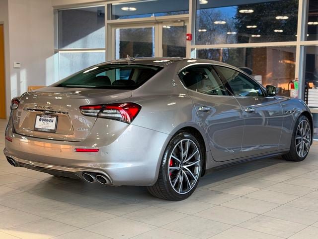 Used 2021 Maserati Ghibli S Q4 AWD/4WD image 12