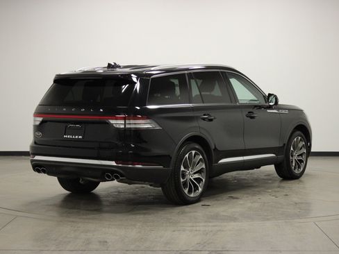 Used 2025 Lincoln Aviator Reserve image 8