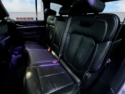 Used 2024 Jeep Grand Cherokee Limited image 13