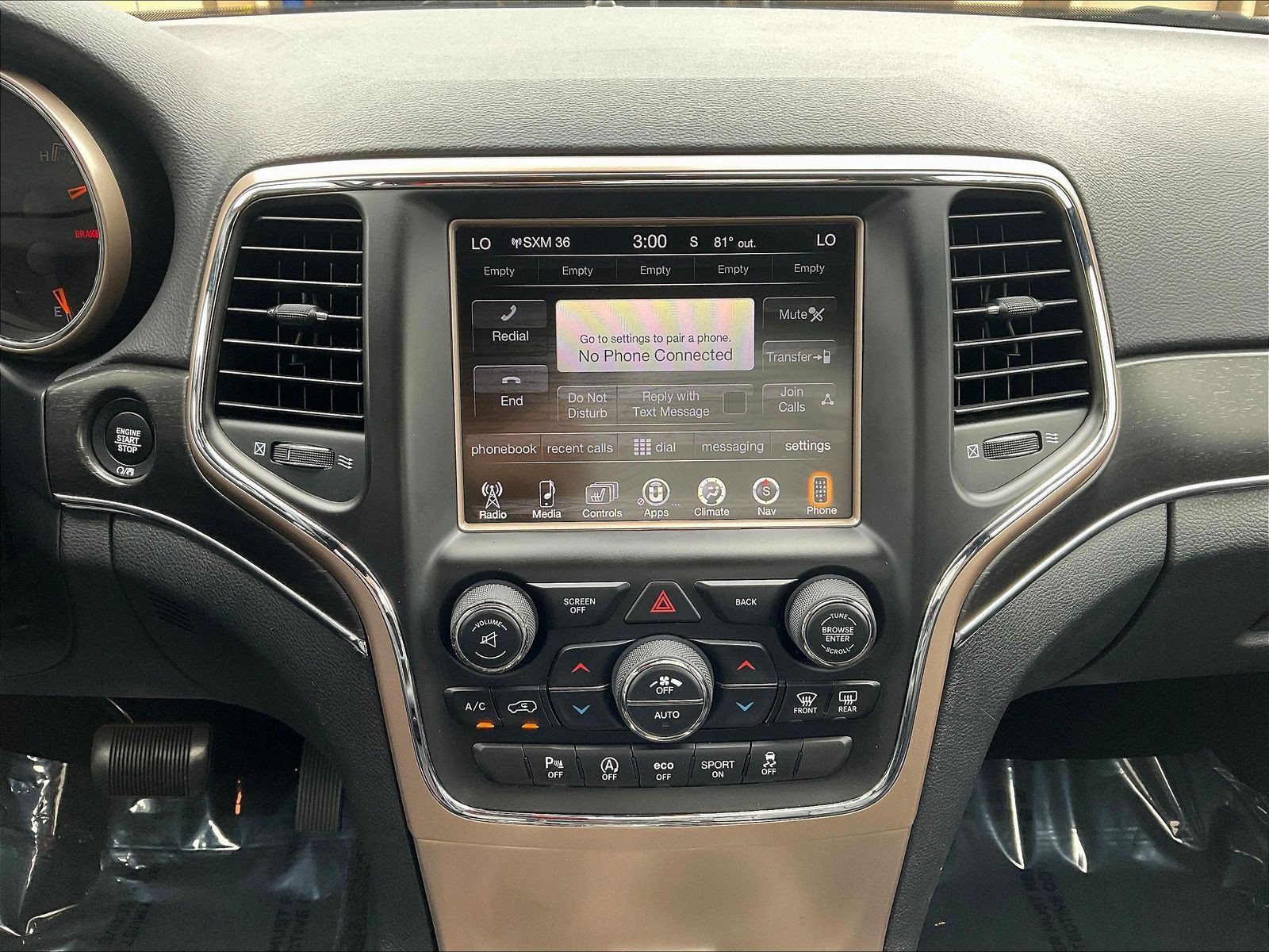 Used 2017 Jeep Grand Cherokee Limited AWD/4WD image 15