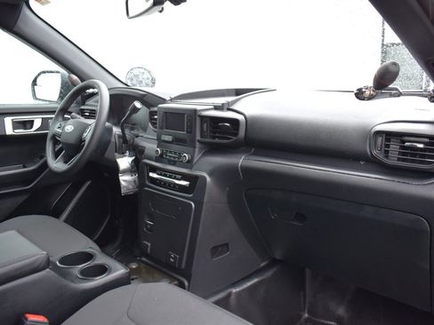 Used 2024 Ford Explorer 4WD Police Interceptor image 11