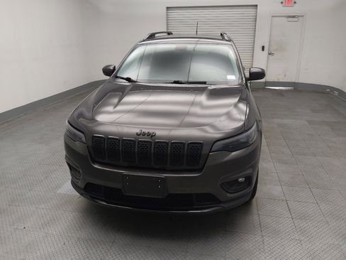 Used 2019 Jeep Cherokee Latitude Plus AWD/4WD image 15