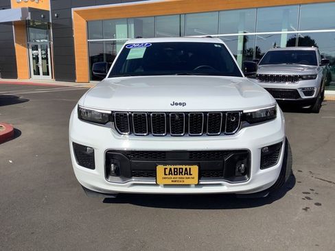 Used 2023 Jeep Grand Cherokee L Overland w/ Advanced Protech Group III image 4