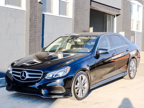 Used 2016 Mercedes-Benz E 350 4MATIC Sedan image 3