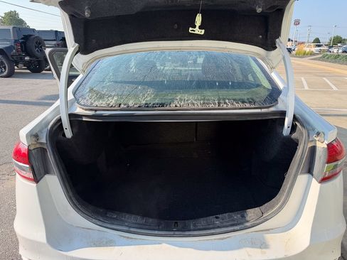 Used 2019 Ford Fusion SEL FWD image 12