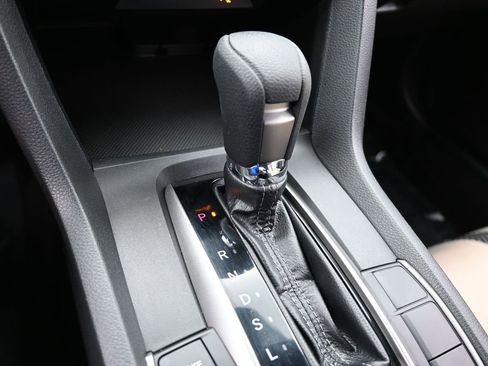 Used 2019 Honda Civic EX image 27