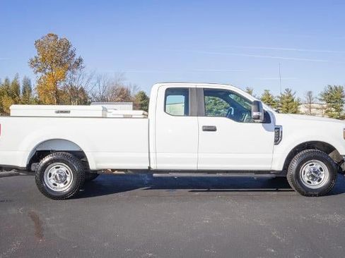 Used 2018 Ford F250 XL w/ Power Equipment Group image 5