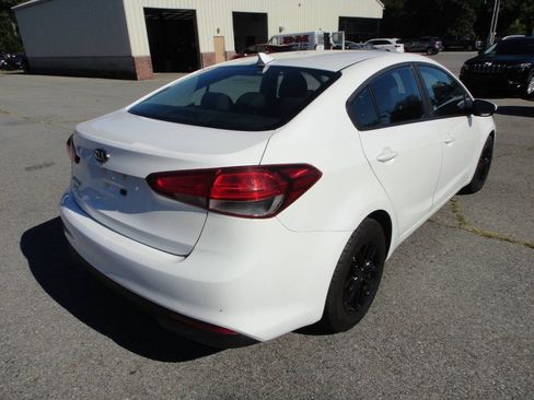 Used 2017 Kia Forte LX w/ LX Popular Package FWD image 6