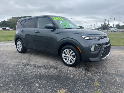 Certified 2022 Kia Soul LX image 4