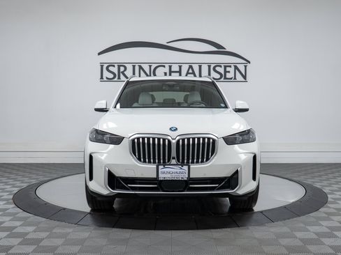 Used 2024 BMW X5 xDrive50e AWD/4WD image 2