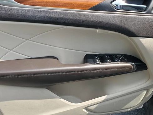 Used 2017 Lincoln MKC Select w/ Select Plus Package image 12