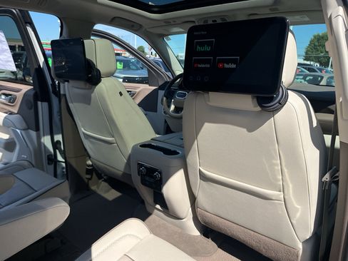 Used 2024 GMC Yukon XL Denali w/ Denali Reserve Package AWD/4WD image 46