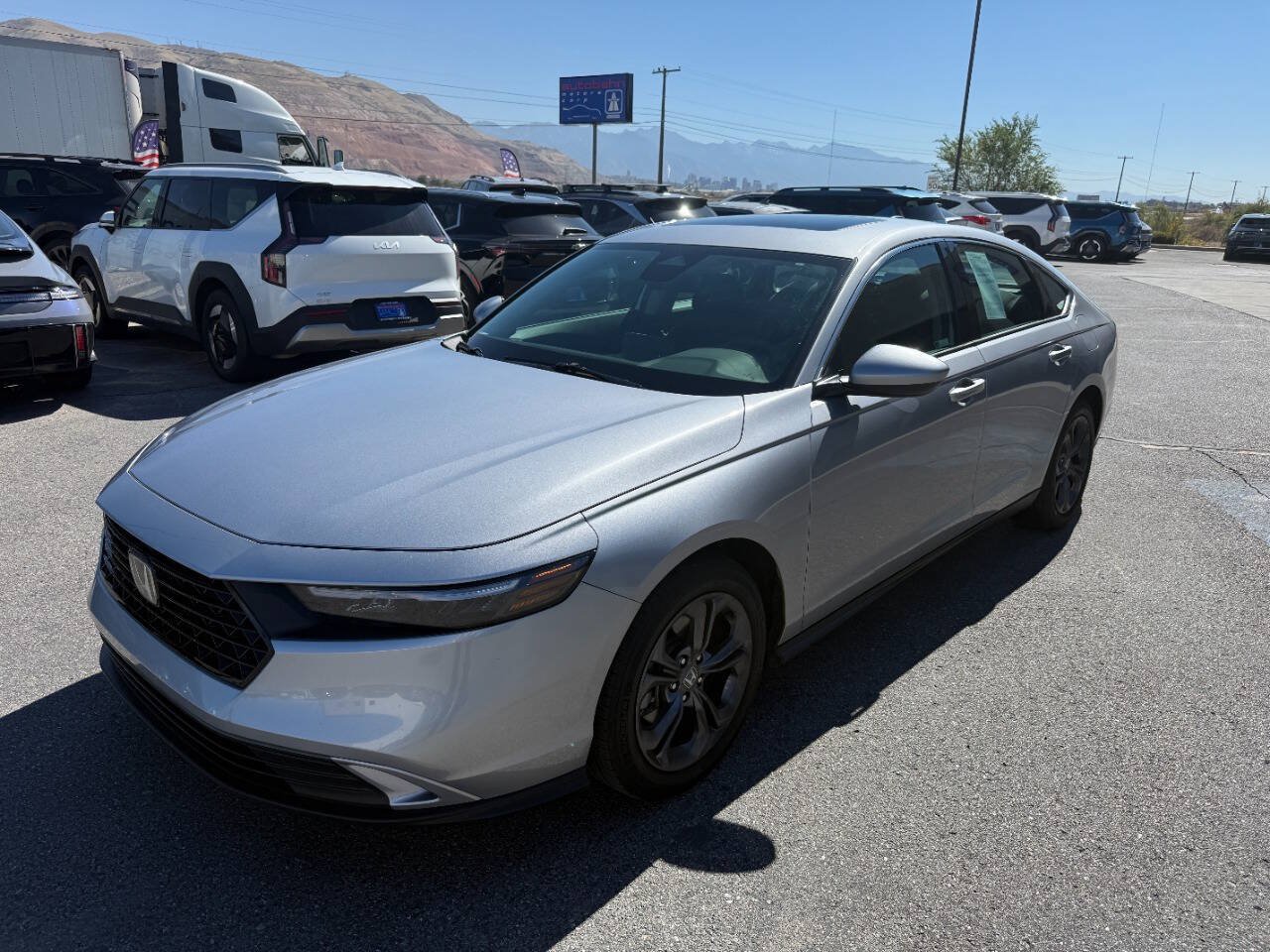 Used 2023 Honda Accord EX image 2
