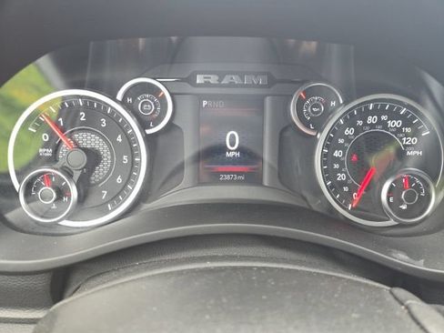 Certified 2025 RAM 2500 Big Horn AWD/4WD image 13