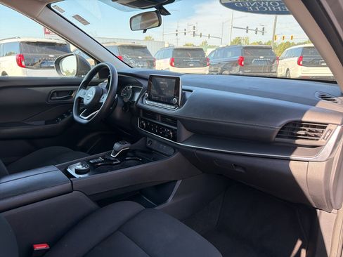 Used 2024 Nissan Rogue S AWD/4WD image 14