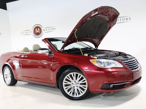 Used 2013 Chrysler 200 Limited FWD image 31
