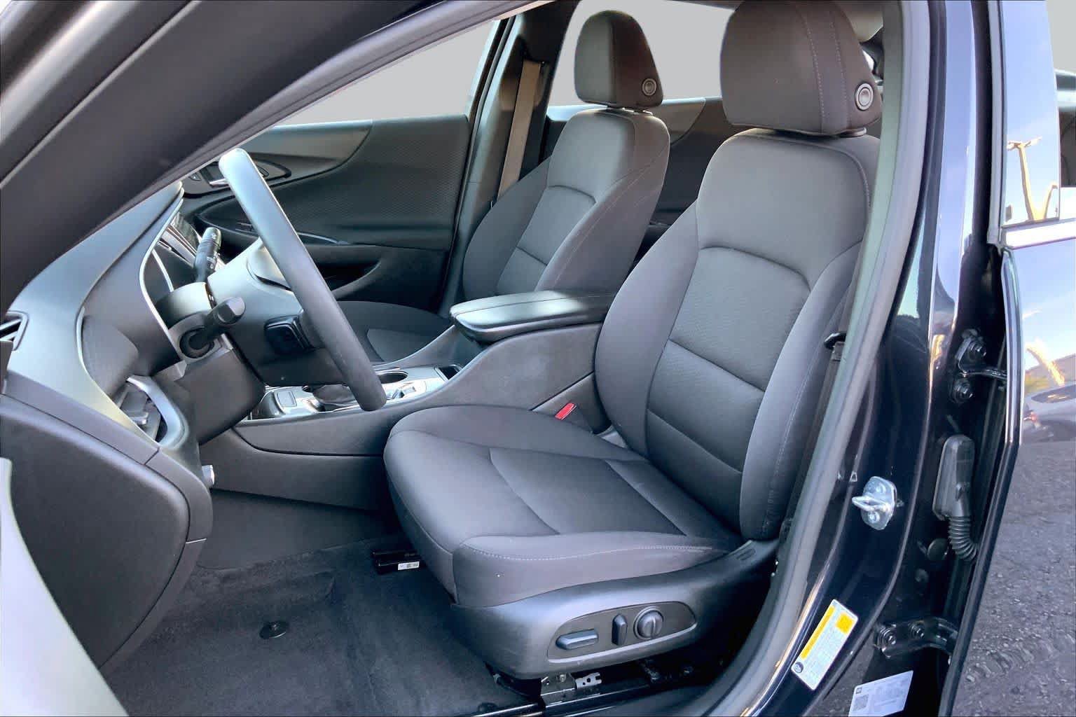 Used 2023 Chevrolet Malibu LT FWD image 7