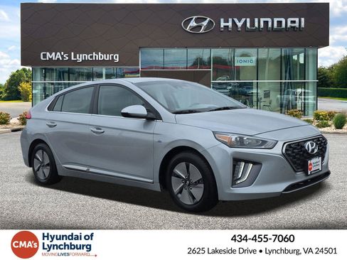 Used 2020 Hyundai Ioniq SE image 1