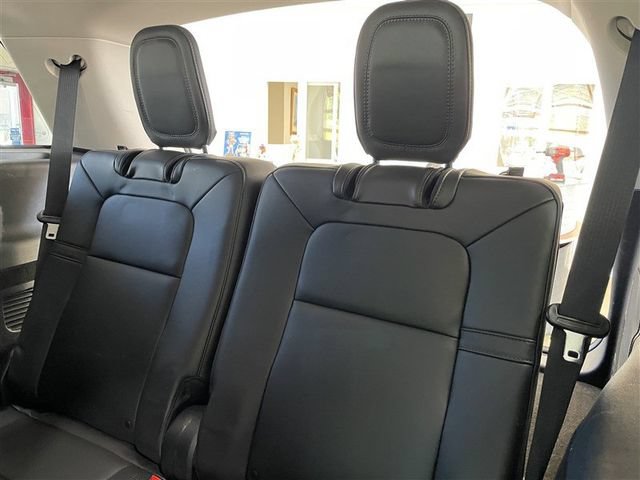 Used 2023 Lincoln Aviator AWD image 32