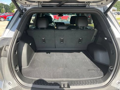 Used 2026 Chevrolet Equinox ACTIV w/ Convenience Package III FWD image 6