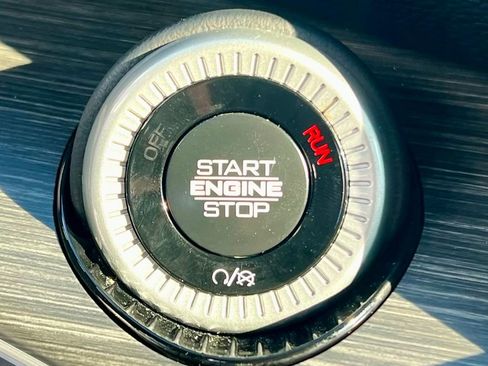 Used 2024 Jeep Wagoneer Series II image 26