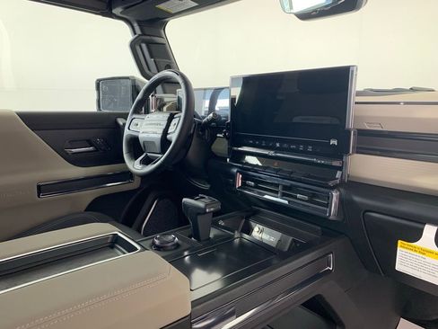 New 2026 GMC Hummer EV 4x4 Crew Cab w/ LPO, Dark Essentials Package image 28