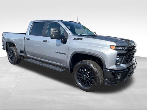 Used 2025 Chevrolet Silverado 2500 Custom w/ Custom Value Package AWD/4WD image 7