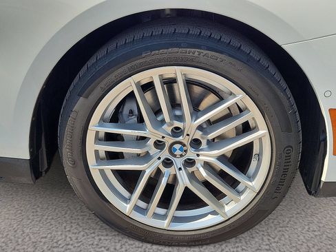 Used 2025 BMW 530i xDrive AWD/4WD image 7