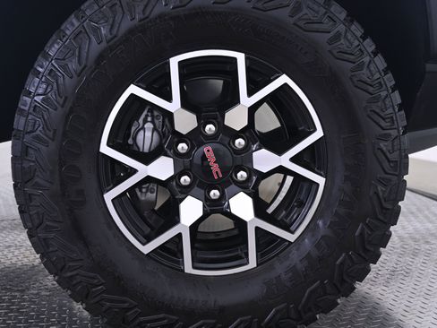 Used 2026 GMC Canyon AT4X image 15