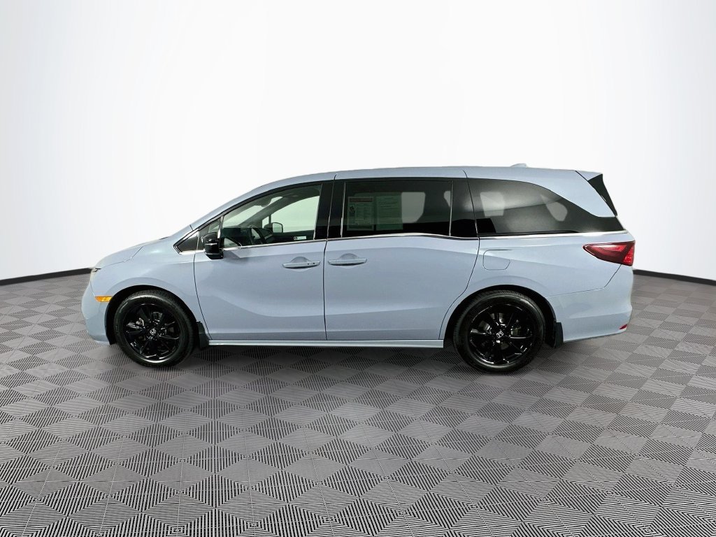 Used 2023 Honda Odyssey Sport image 6