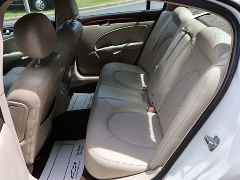 Used 2008 Buick Lucerne CXL w/ Driver Confidence Package FWD image 18