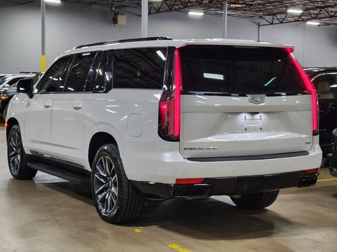 Used 2021 Cadillac Escalade ESV Sport AWD/4WD image 11
