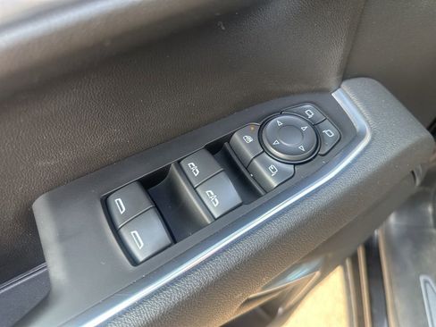 Used 2025 GMC Sierra 1500 SLT image 29