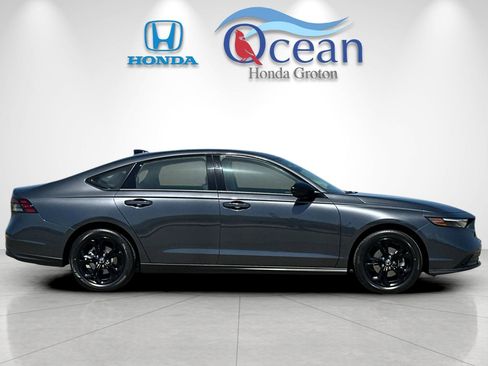 New 2025 Honda Accord SE image 6