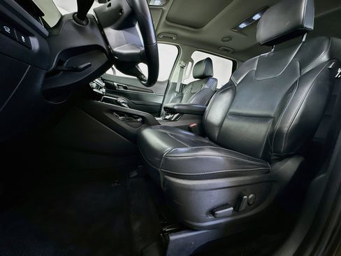 Used 2025 Kia Telluride S AWD/4WD image 13