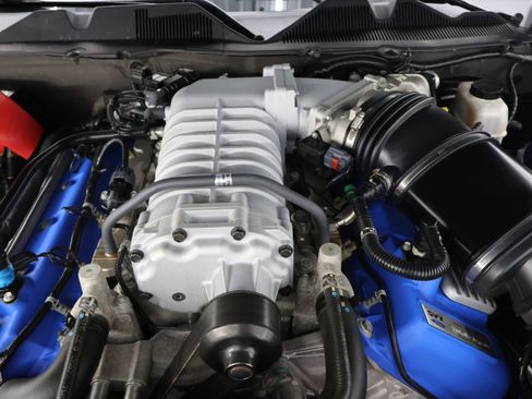 Used 2011 Ford Mustang Shelby GT500 w/ SVT Performance Pkg RWD image 19