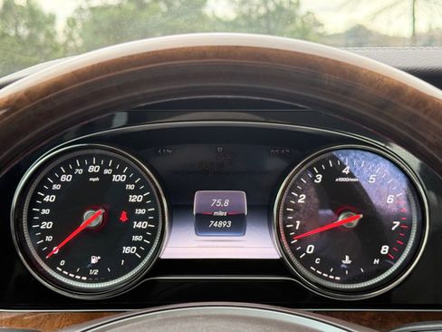 Used 2017 Mercedes-Benz E 300 image 26