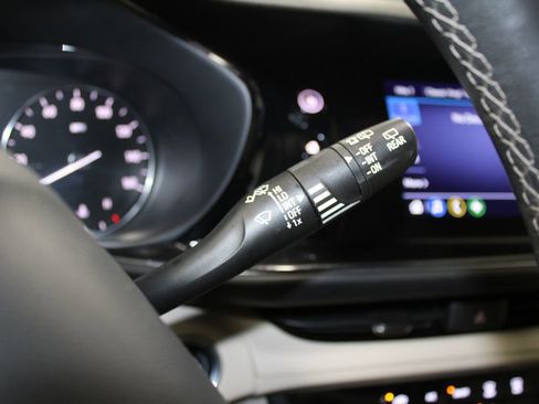 Used 2023 Buick Envision Preferred image 37