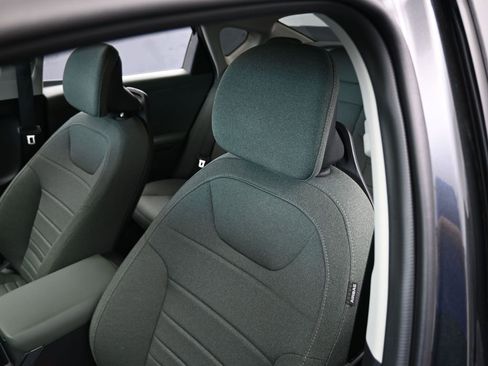 Used 2025 Kia K4 EX image 16