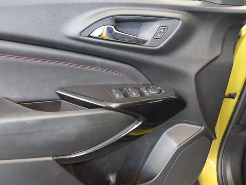 Used 2024 Chevrolet Trax RS w/ Driver Confidence Package FWD image 15