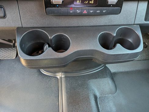 Used 2019 Mercedes-Benz Sprinter 144 image 18