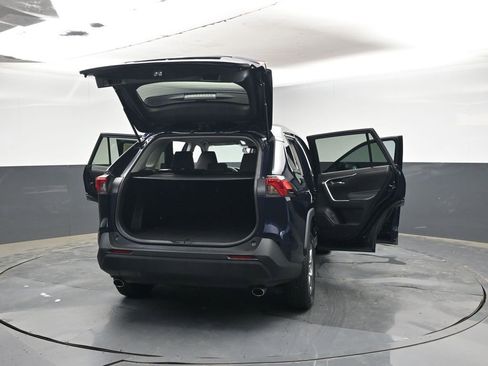 Used 2022 Toyota RAV4 XLE image 46