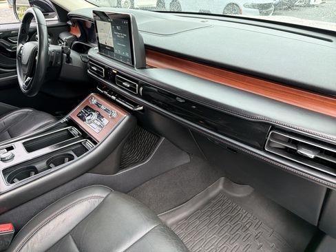 Certified 2021 Lincoln Aviator Grand Touring AWD/4WD image 12