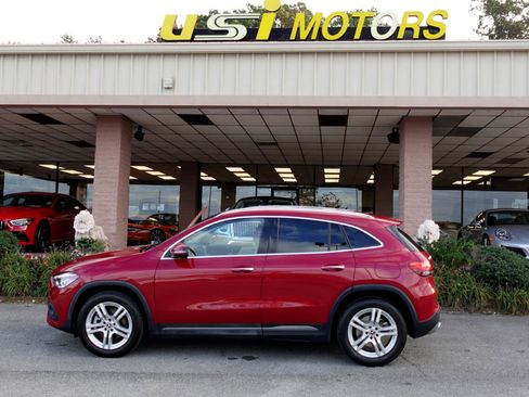 Used 2021 Mercedes-Benz GLA 250 4MATIC w/ Premium Package image 21