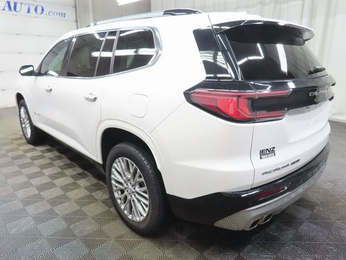 Used 2024 GMC Acadia Denali image 5