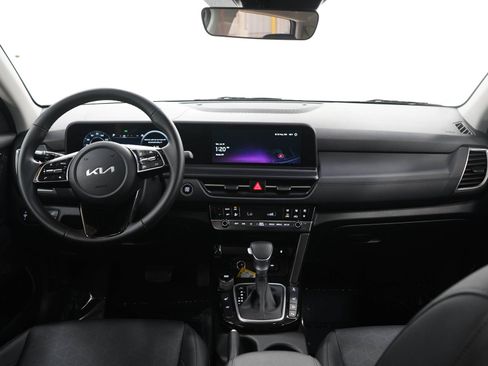 Used 2025 Kia Seltos EX w/ EX Sunroof Package AWD/4WD image 16