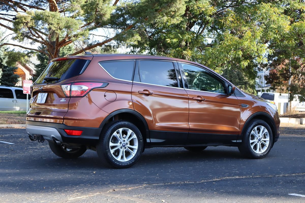 Used 2017 Ford Escape SE AWD/4WD image 5